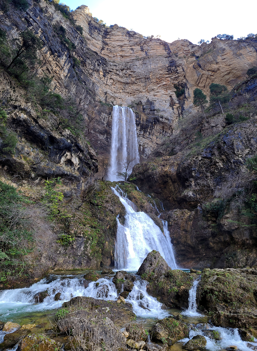 riomundo-waterfall.jpg