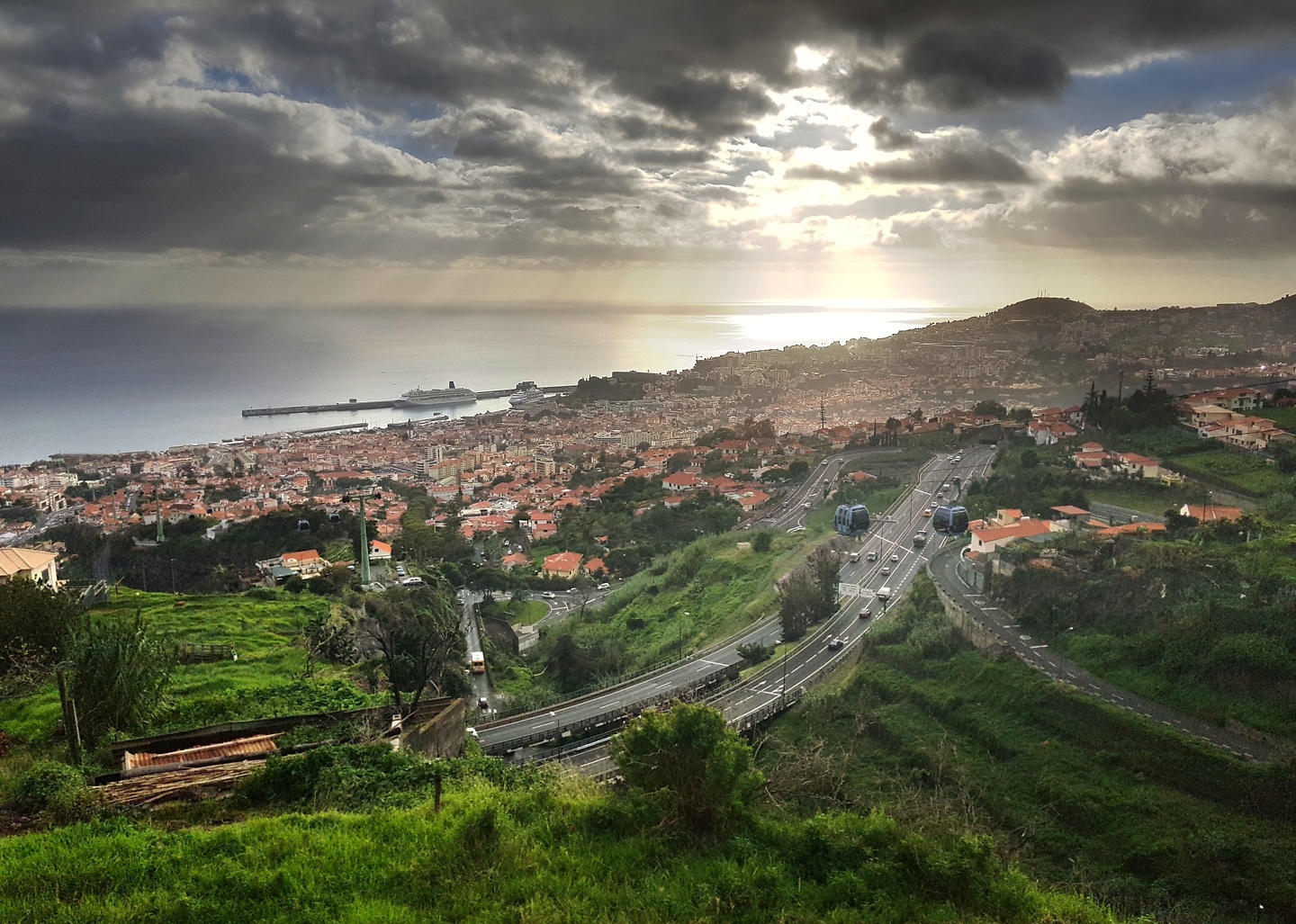 funchal-topview.jpg