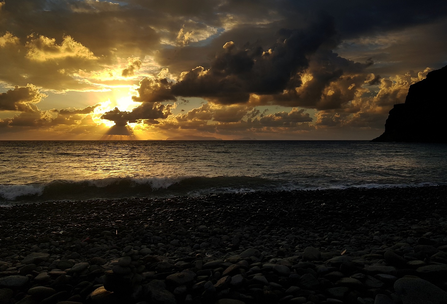 machico-sunrise1.jpg
