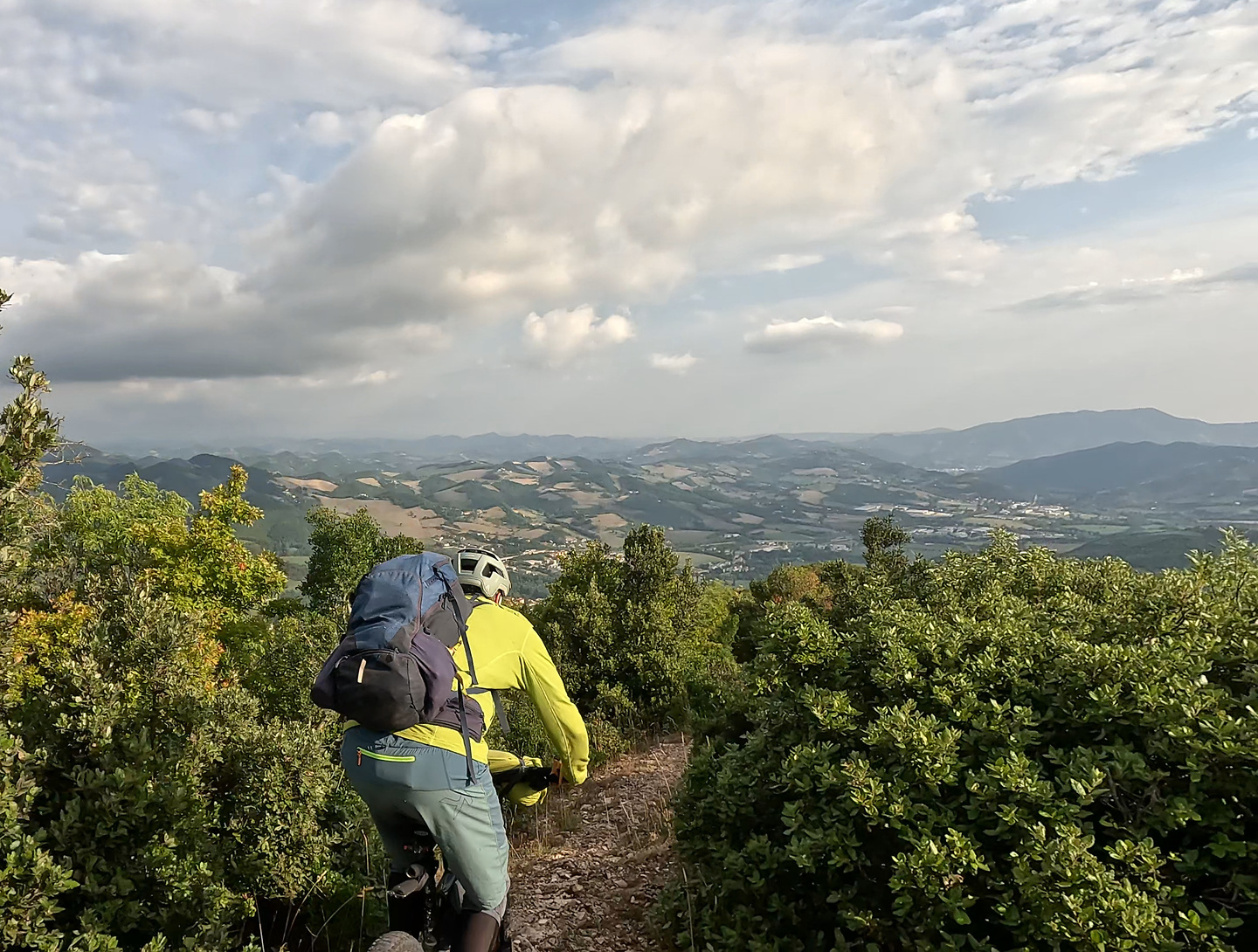 acuto-trail6.jpg