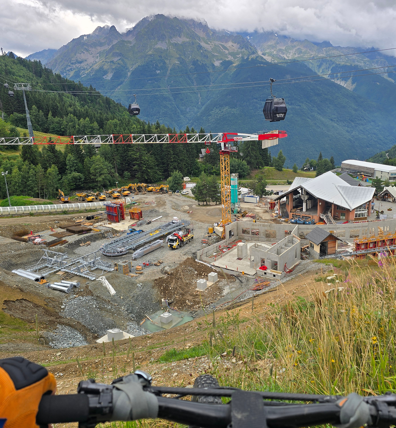 alpedhuez-bikepark1.jpg