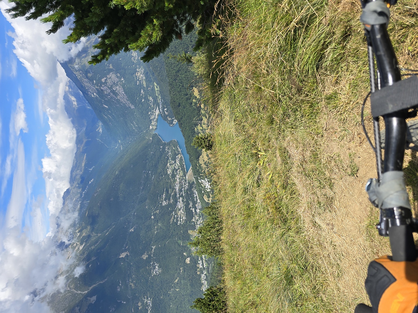 alpedhuez-bikepark9.jpg