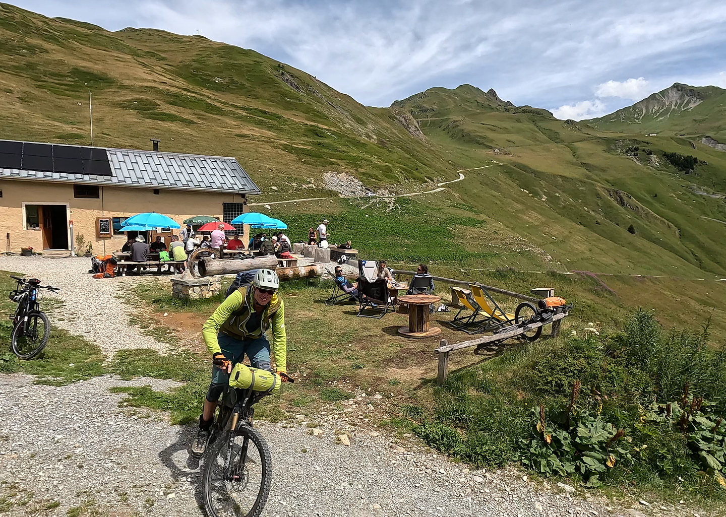 areche-trail1.jpg