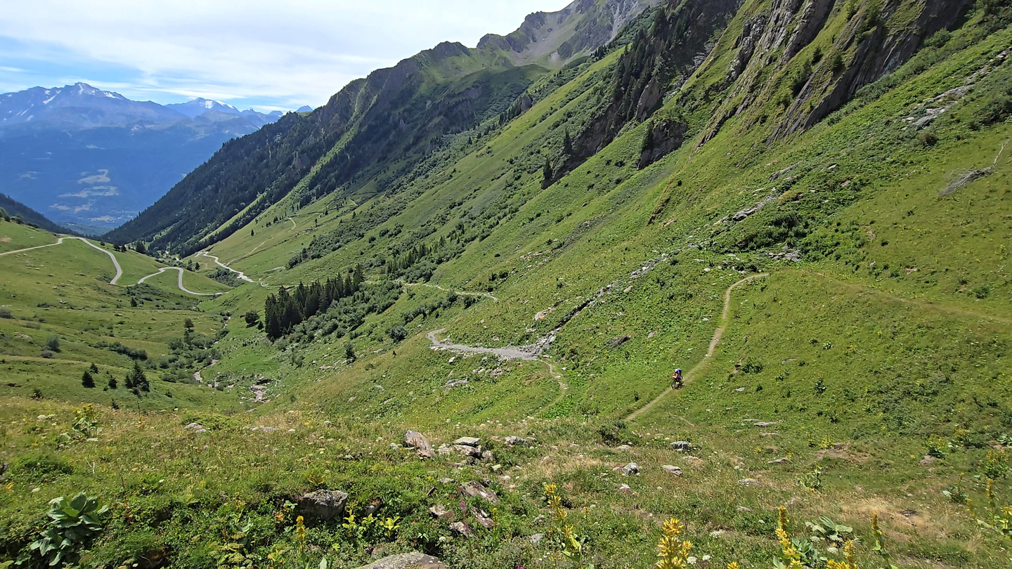 areche-trail4.jpg