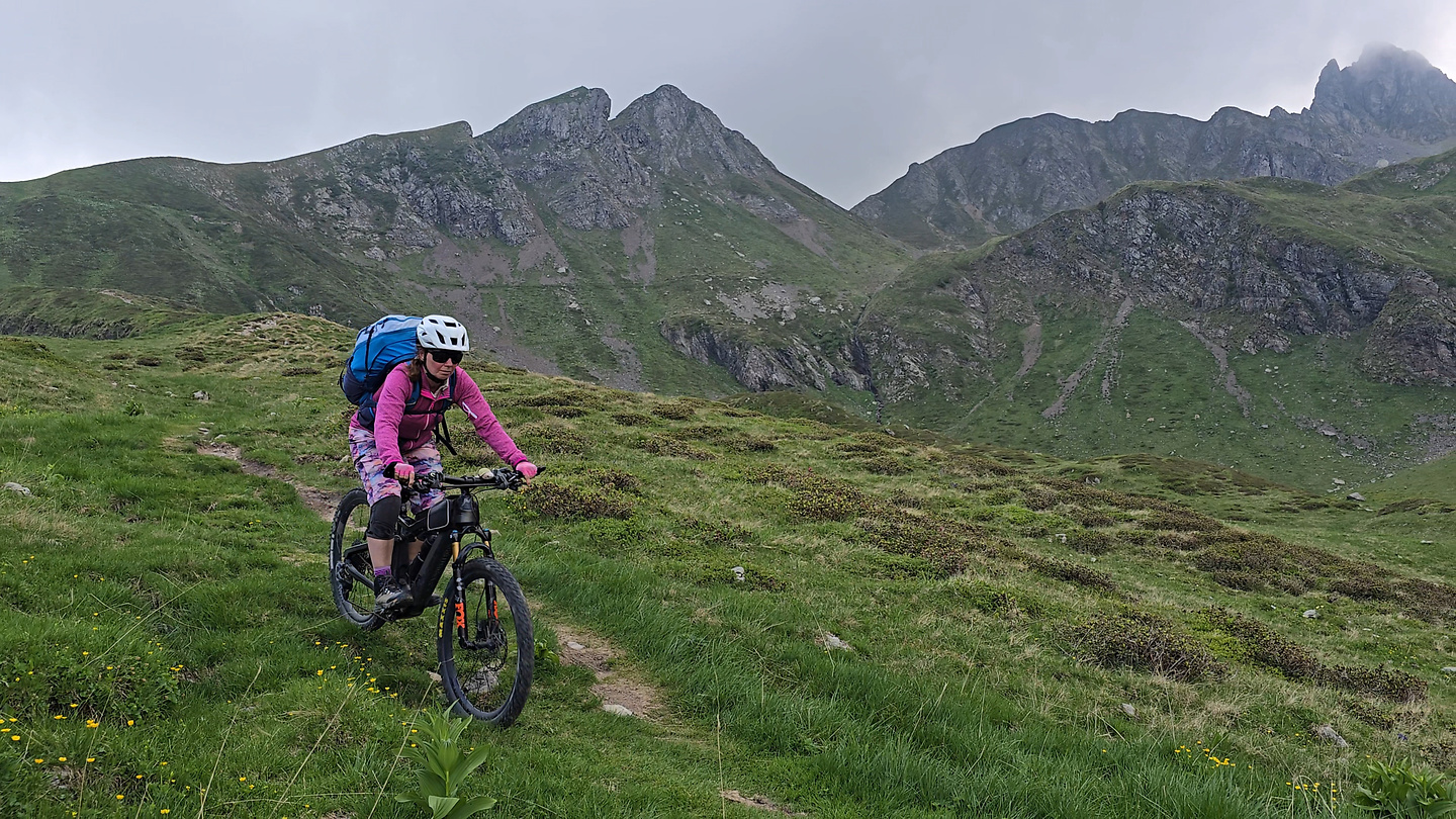 avaro-trail2.jpg