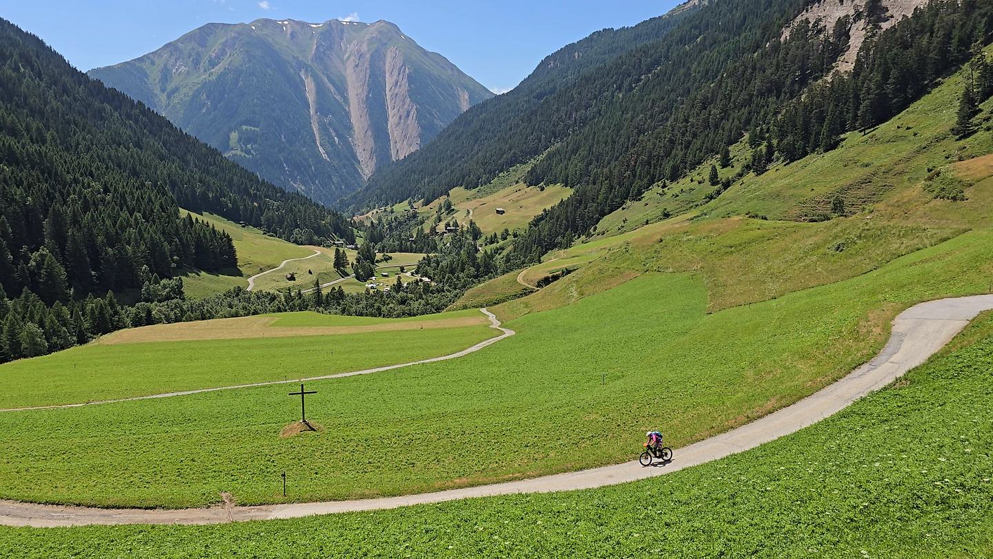 binn-road2.jpg