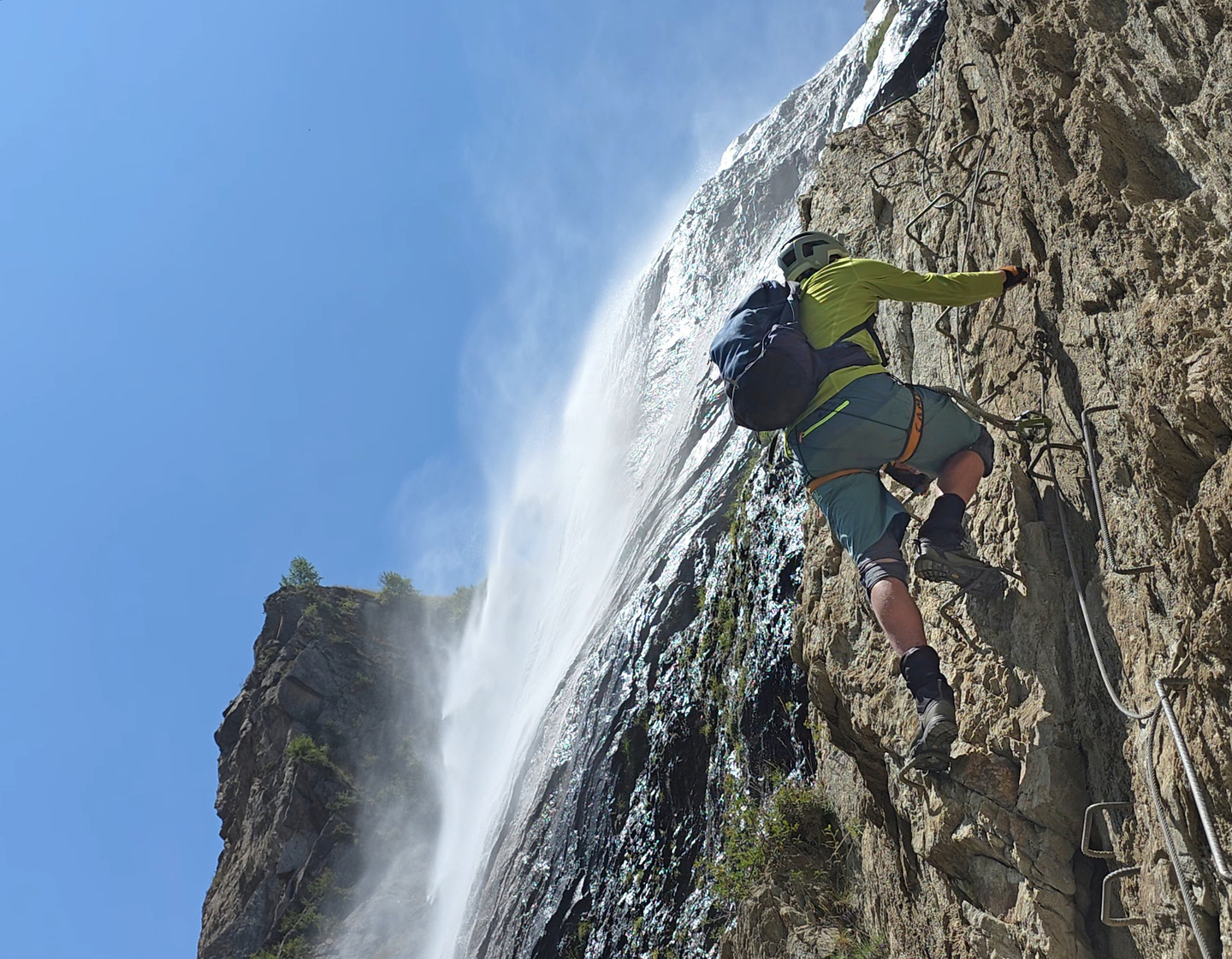 cascadepisse-ferrata10.jpg