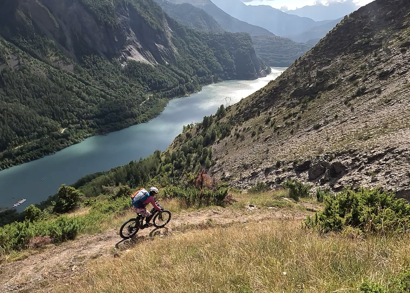 cascadepisse-trail1.jpg