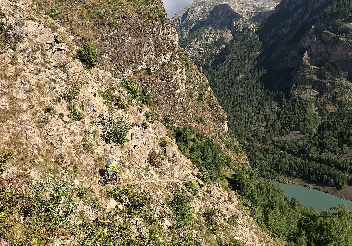 cascadepisse-trail4.jpg