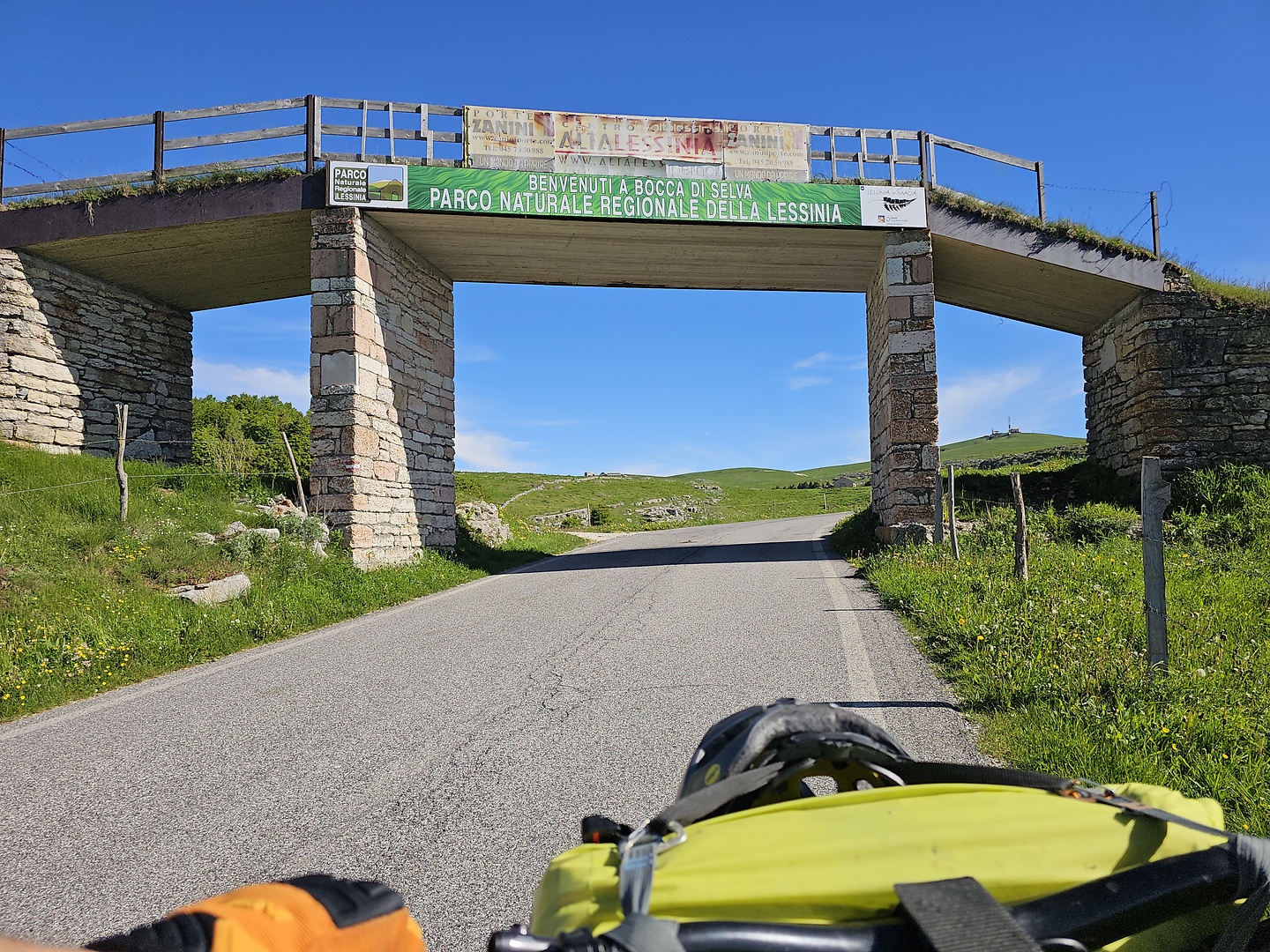 castelberto-road1.jpg