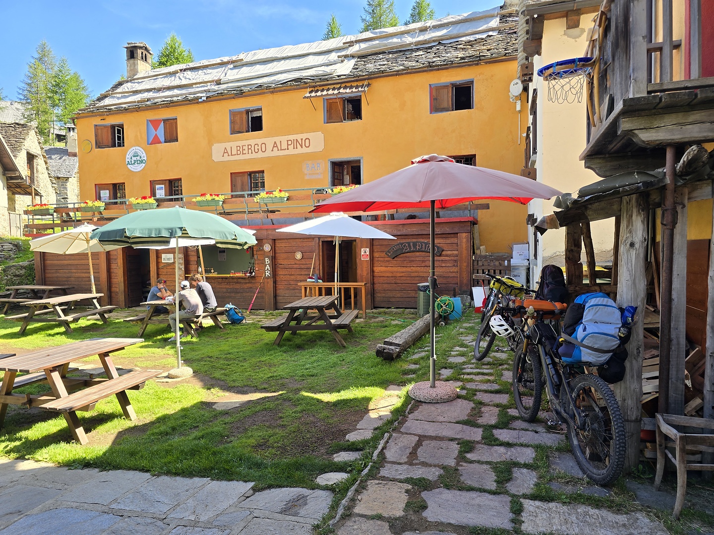 devero-hotel1.jpg