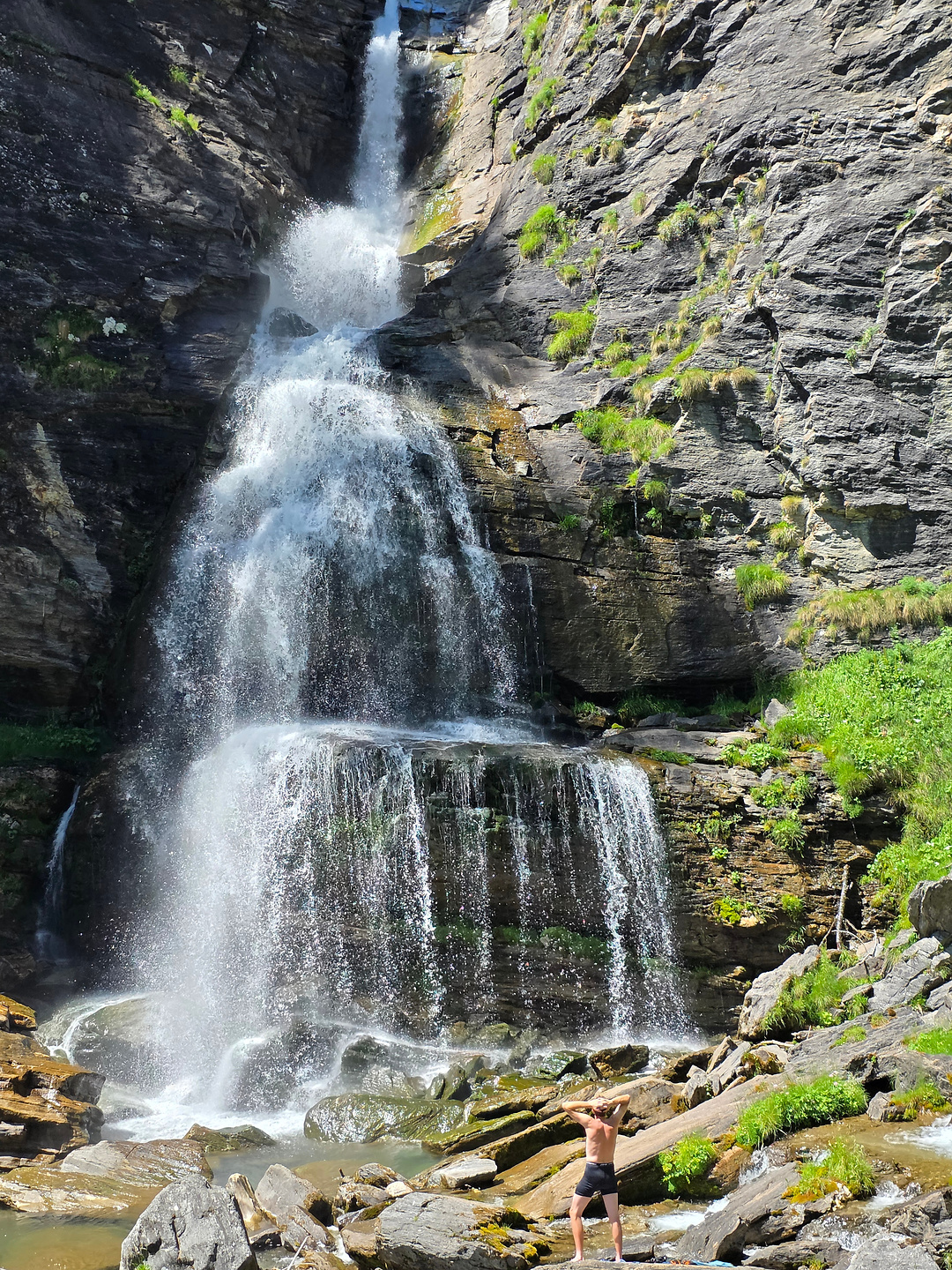 devero-waterfall3.jpg