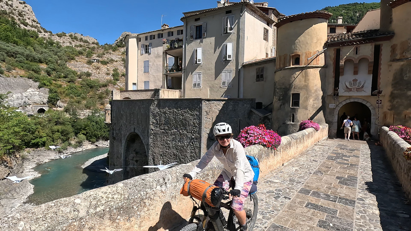 entrevaux-town2.jpg