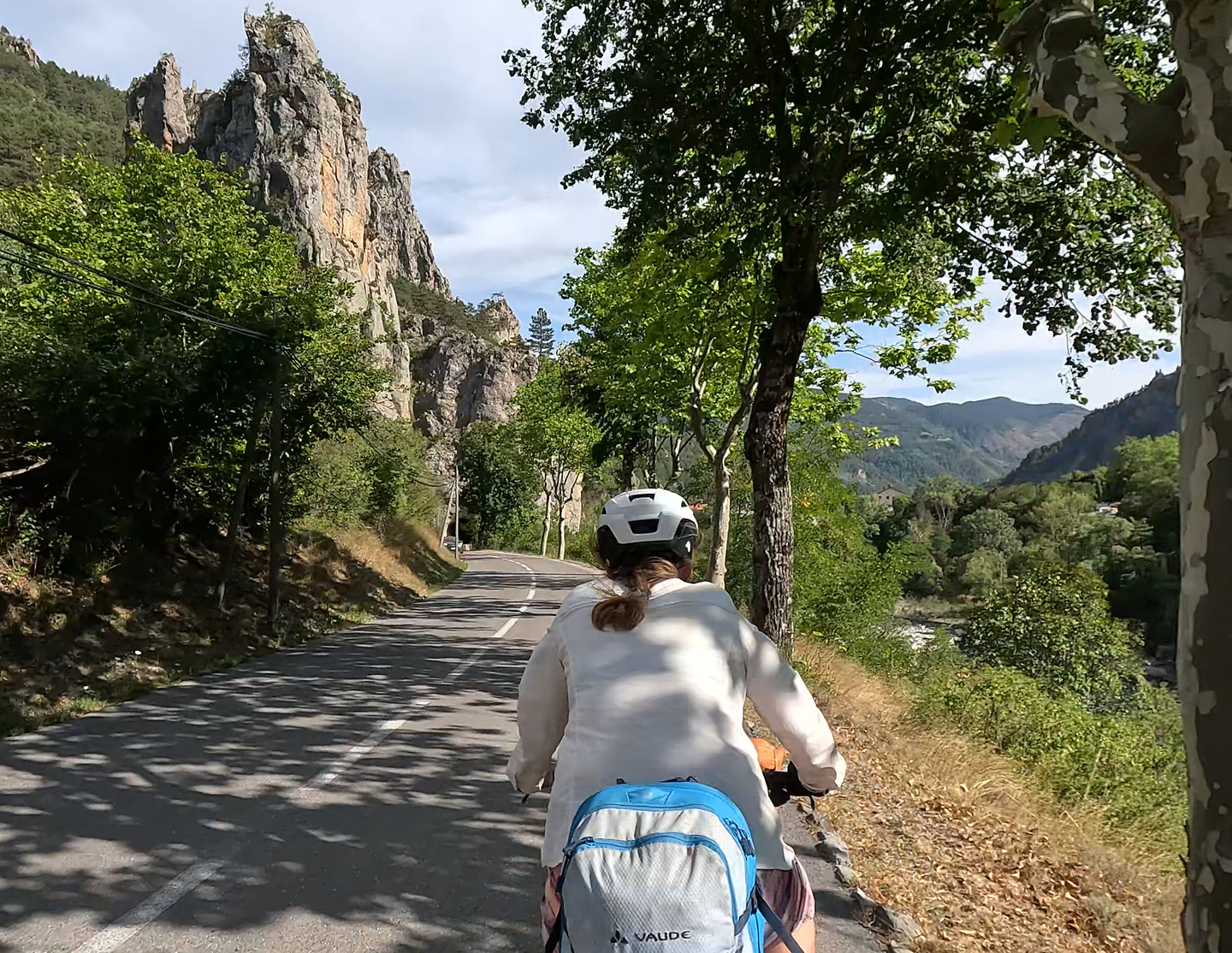 guillaumes-road2.jpg