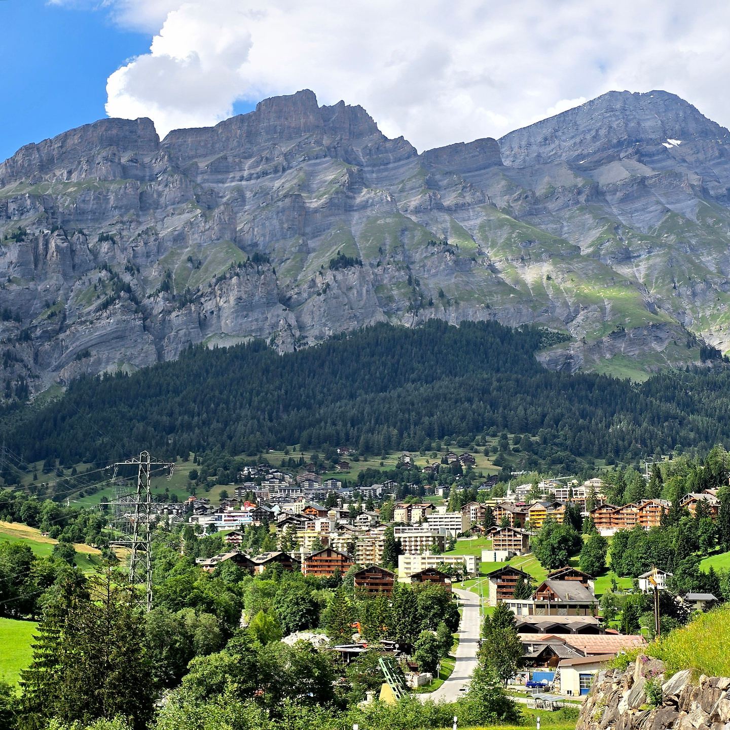 leukerbad-town1.jpg
