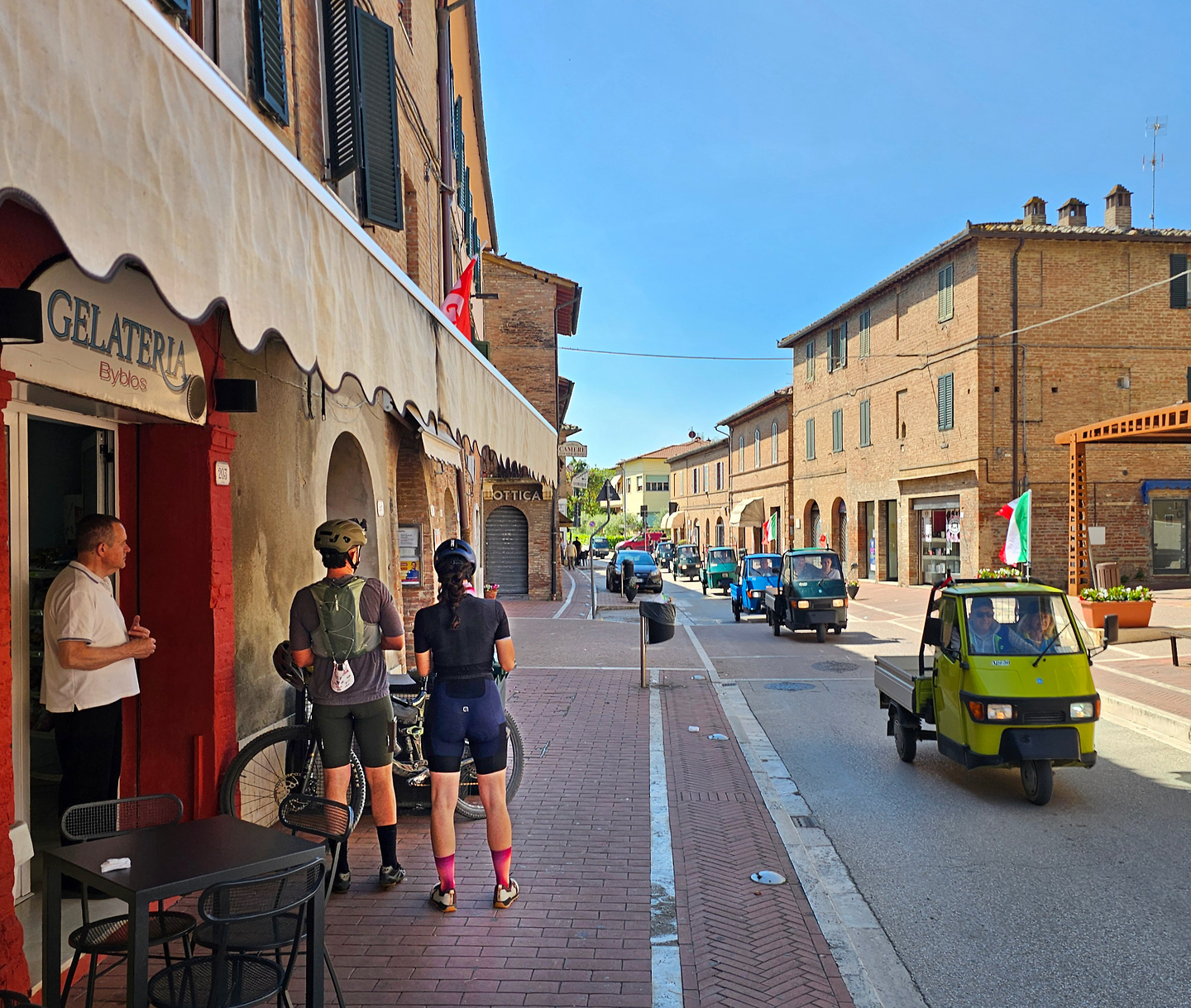 monteroni-road1.jpg