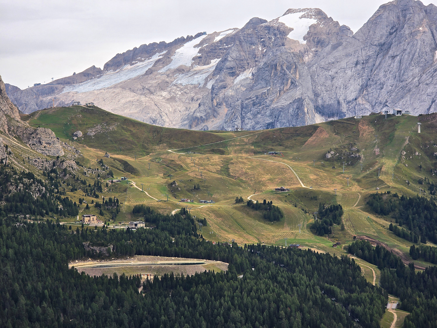 pordoi-lake1.jpg