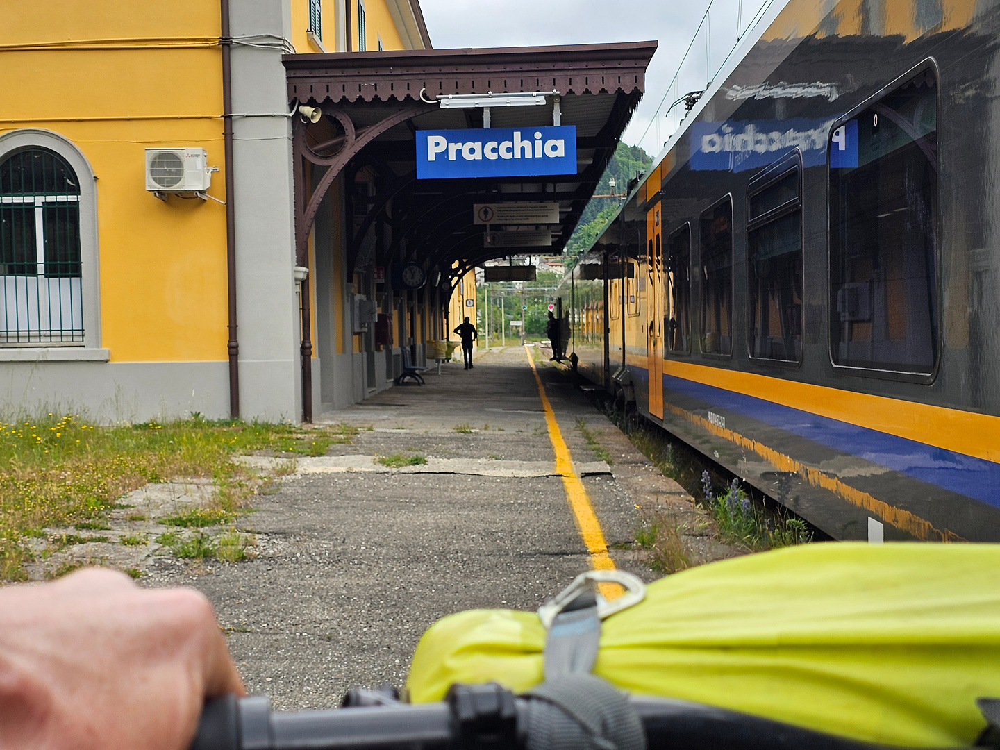 pracchia-train.jpg