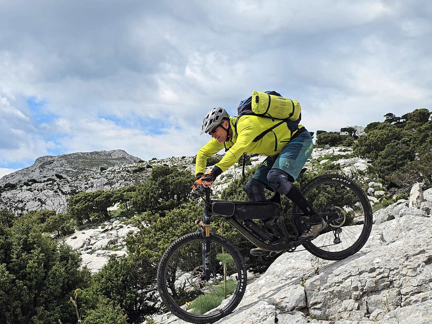 pradu405-trail10.jpg