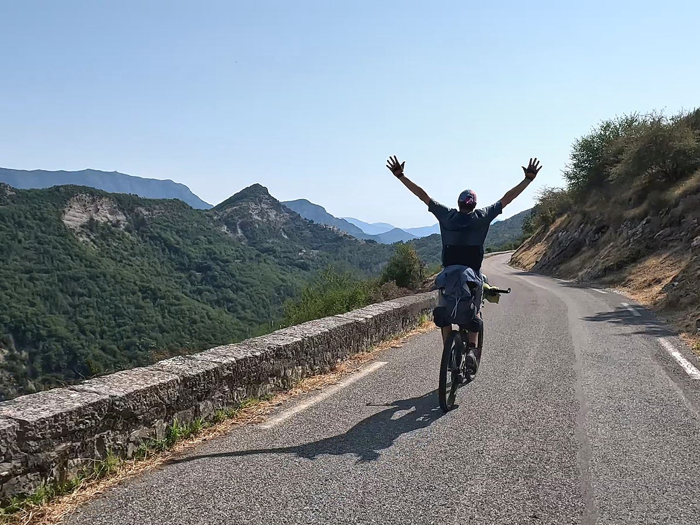 roquesteron-road3.jpg