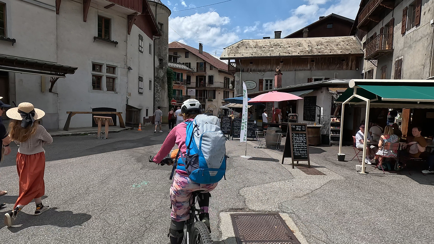 samoens-town1.jpg