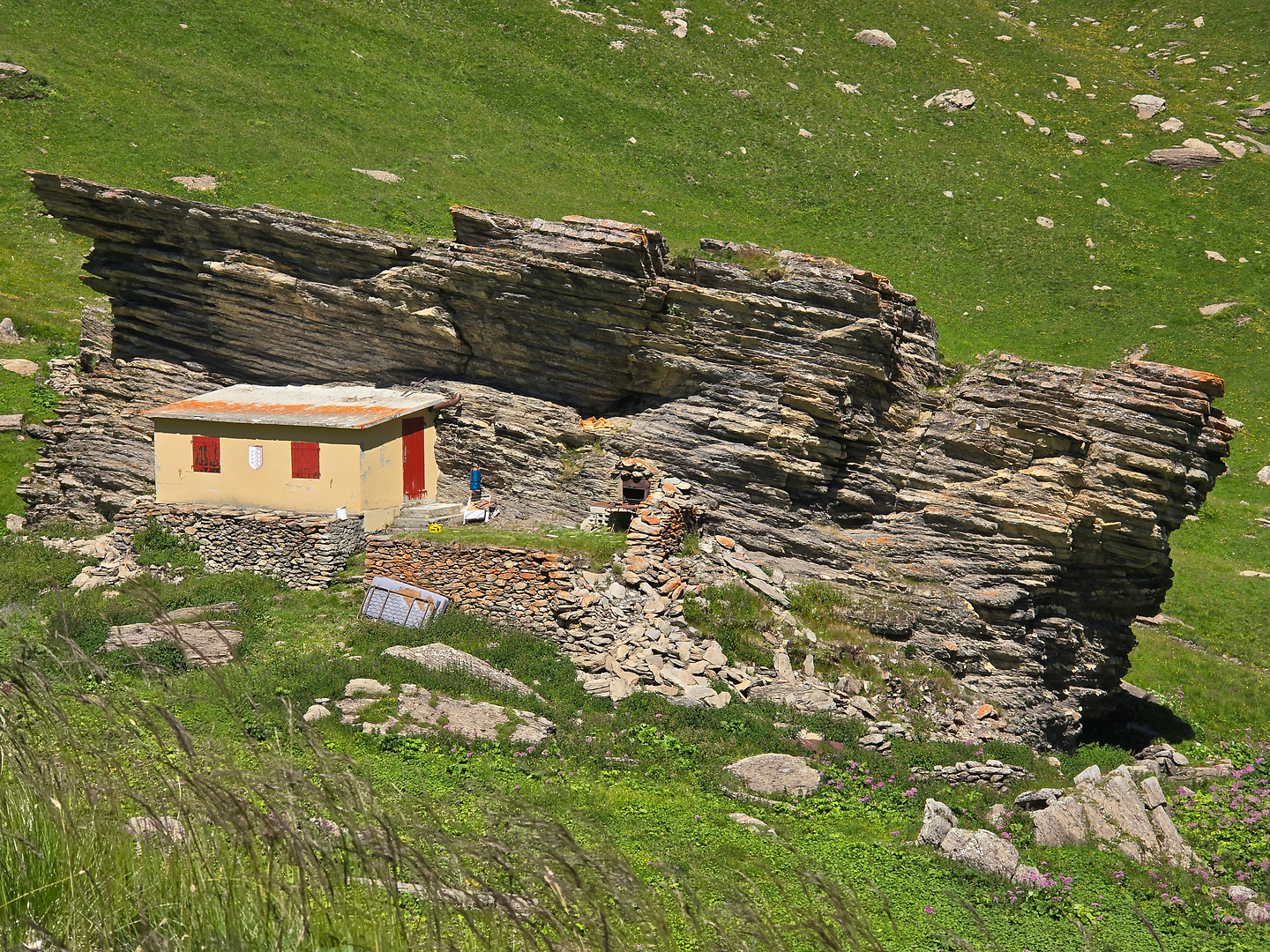 sanetsch-lake1.jpg