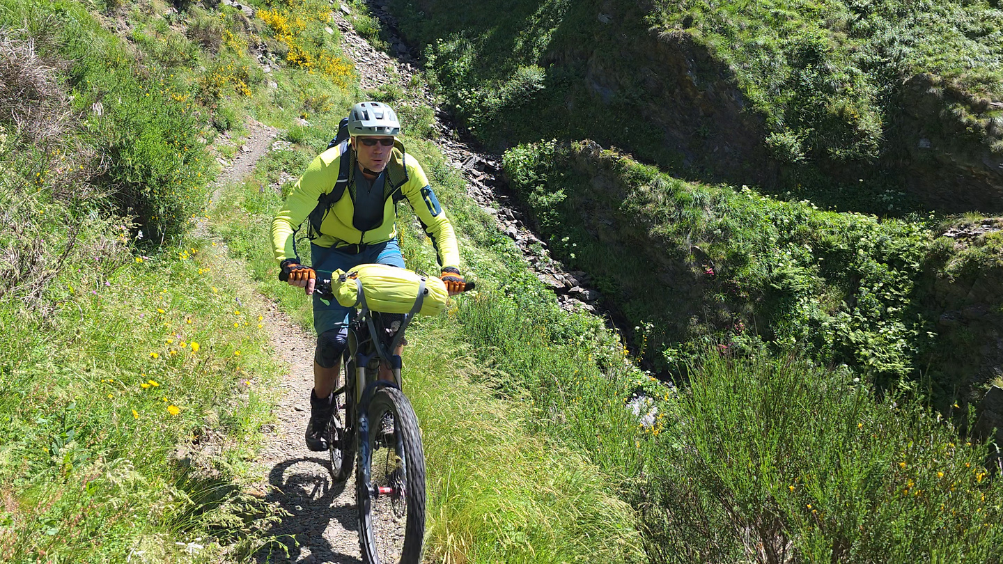 sanlucio-trail2.jpg