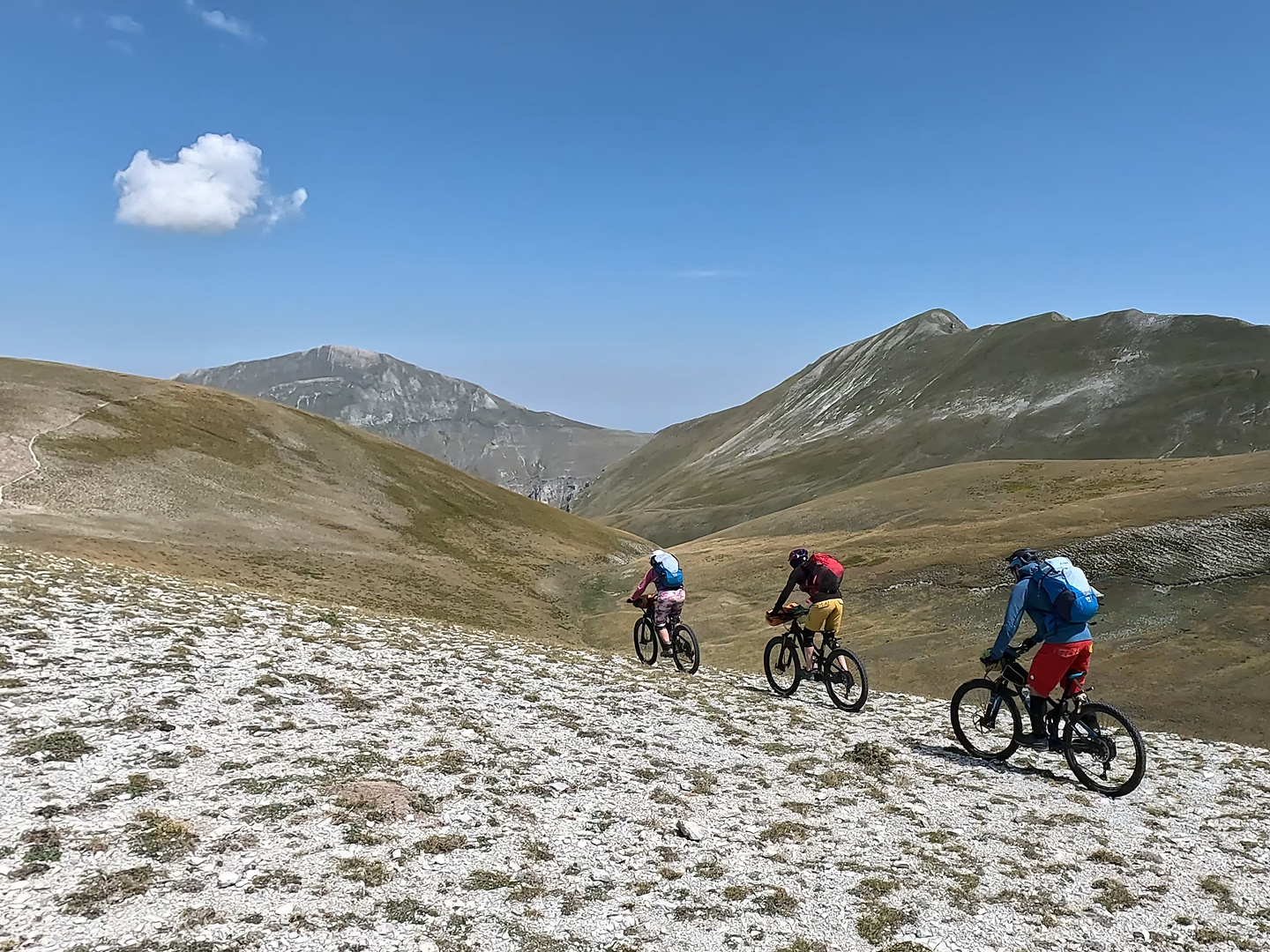 sibillini-trail1.jpg