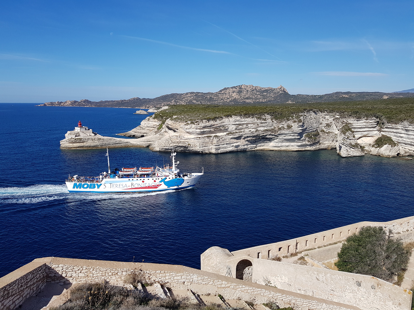 bonifacio-ferry.jpg