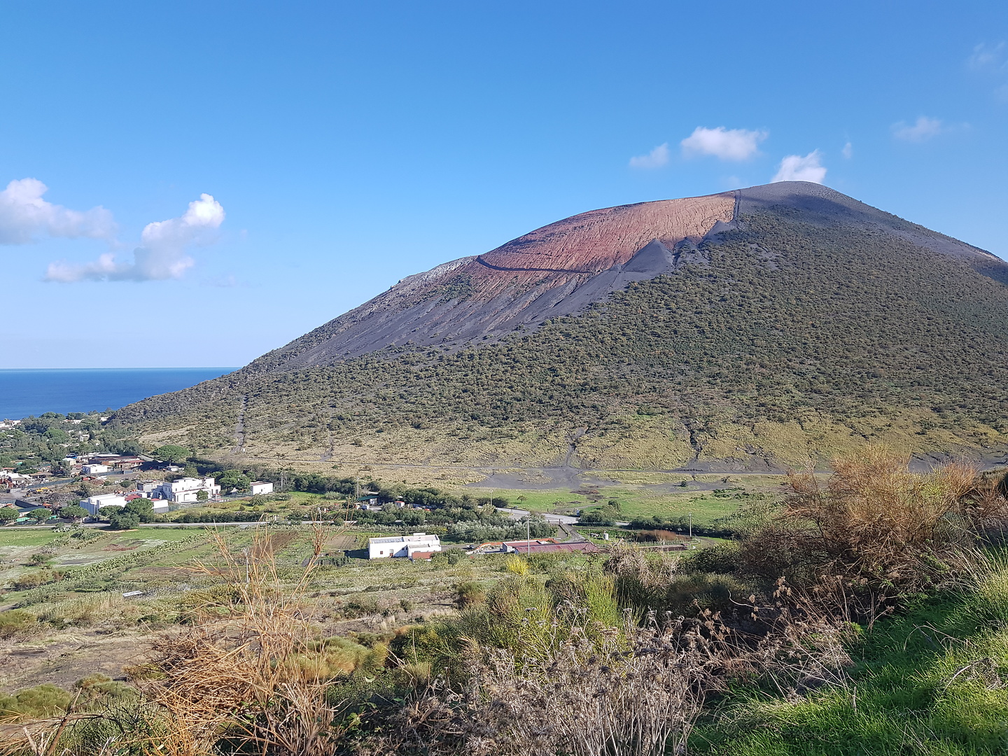 vulcano-bottomview.jpg