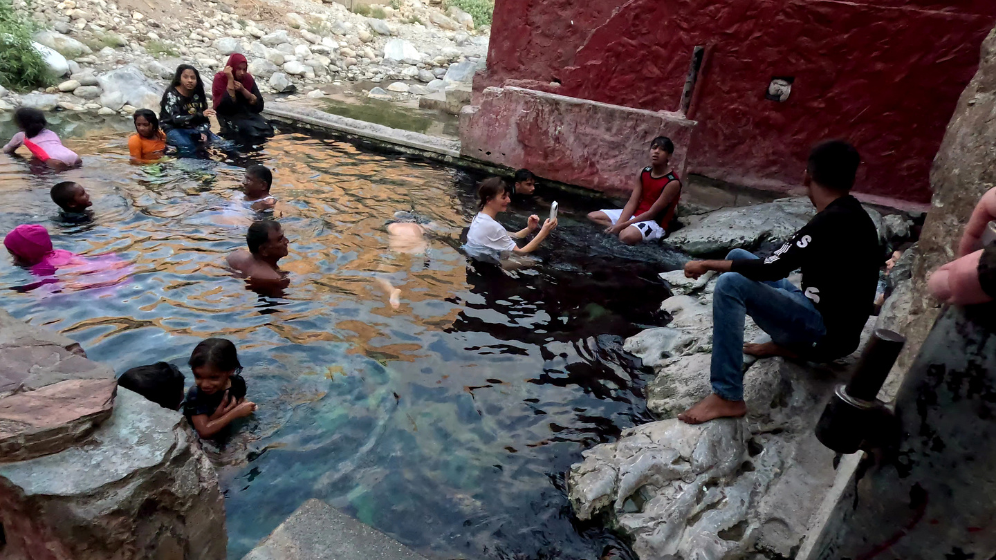 nakhal-hotsprings1.jpg