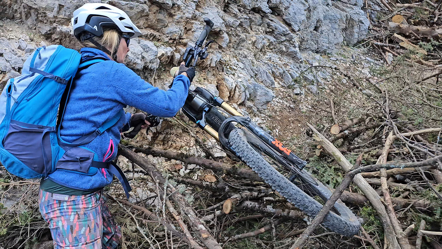 ainos-trail6.jpg