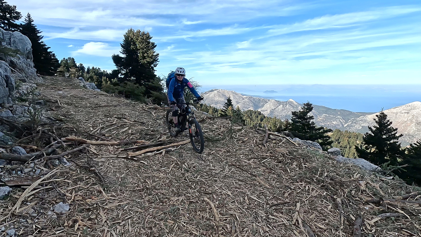 ainos-trail7.jpg