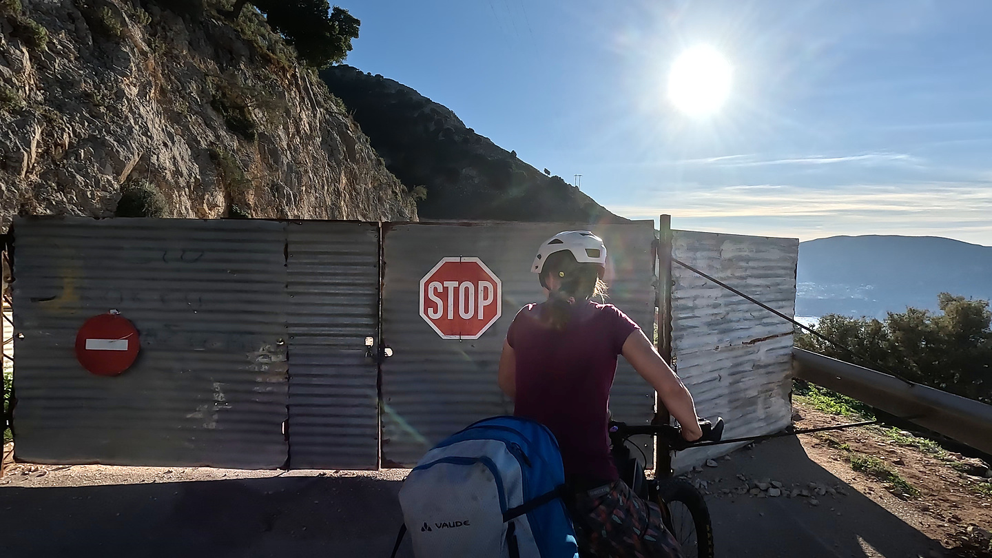 argostoli-road3.jpg