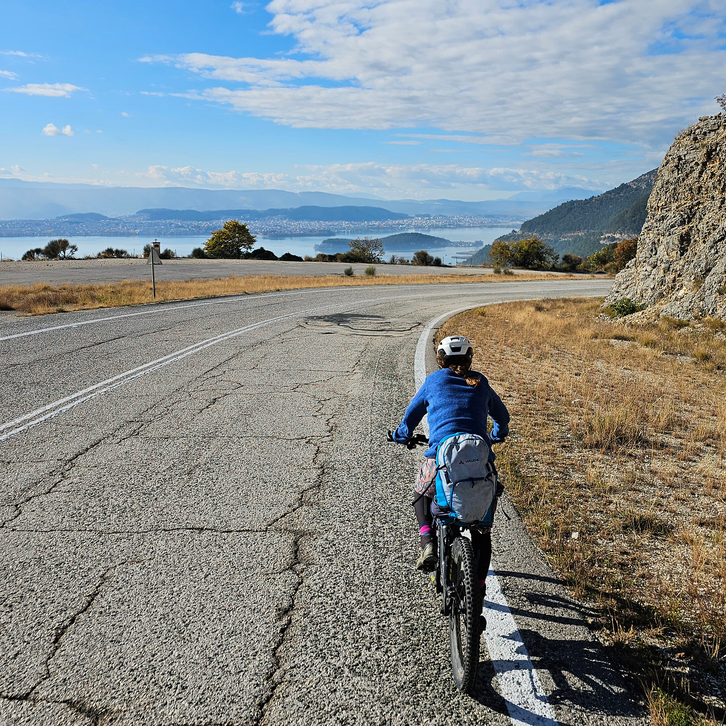 ioannina-road7.jpg