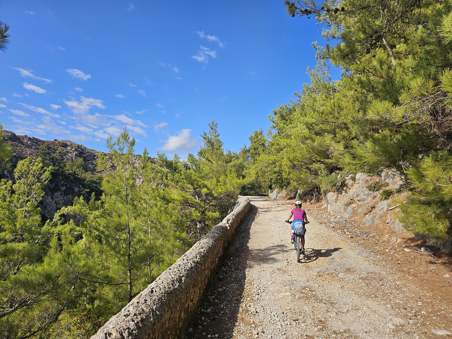 kandanos-road2.jpg