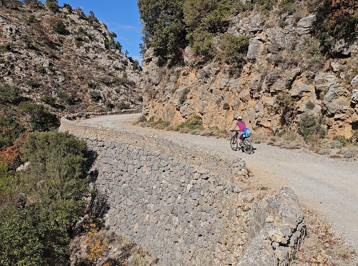 kandanos-road4.jpg