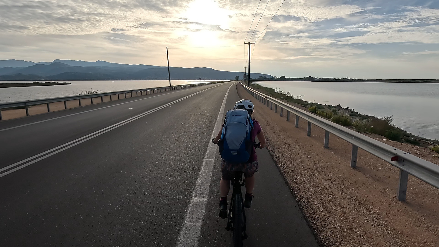 lefkada-road4.jpg