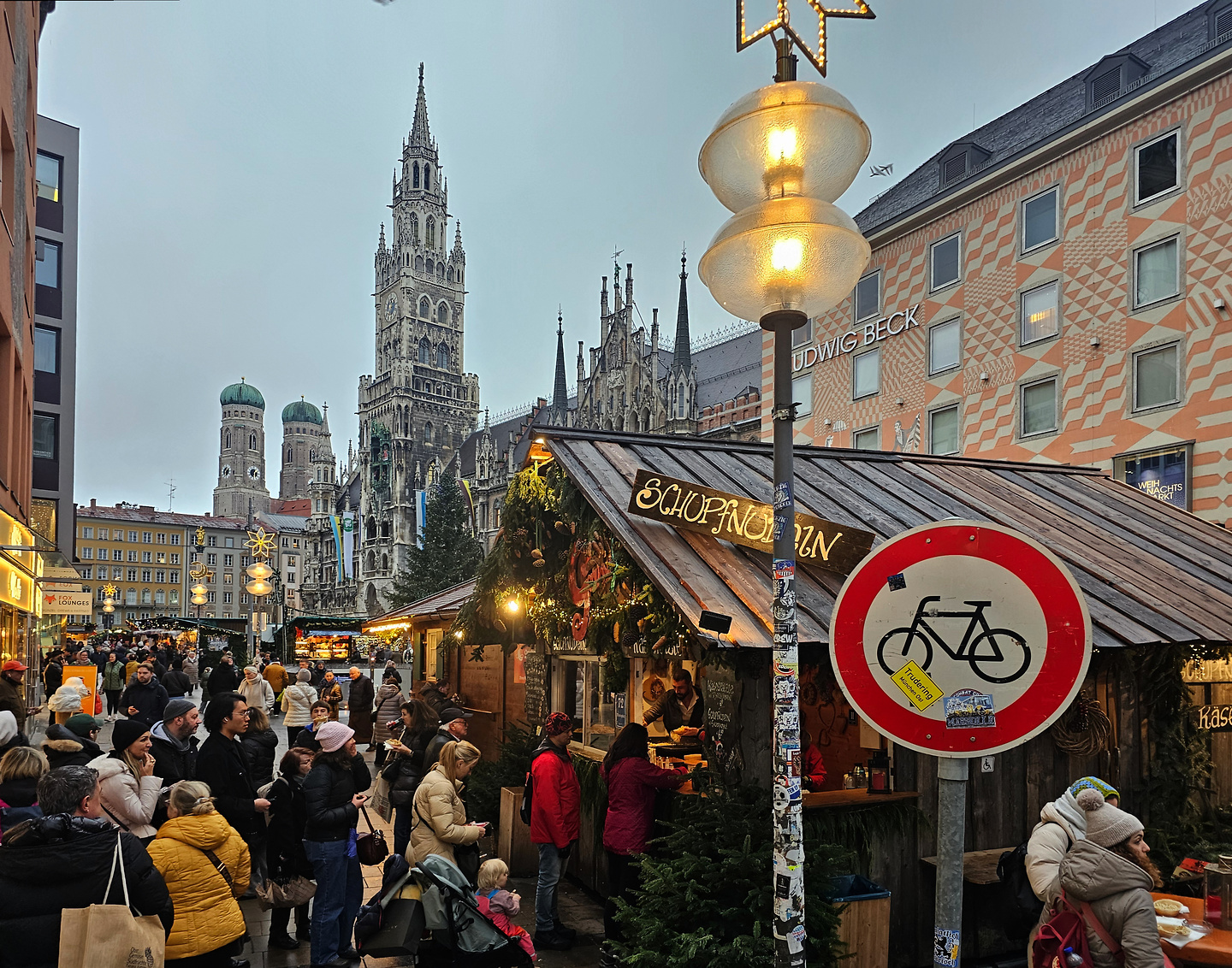 munich-town1.jpg