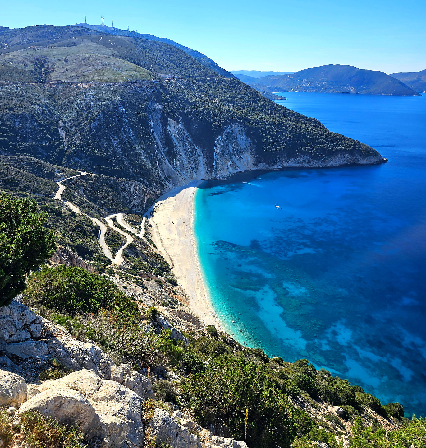 myrtos-beach1.jpg