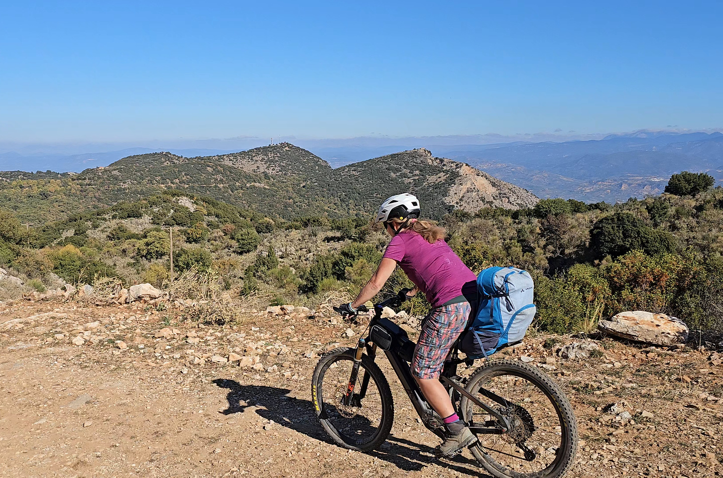 mystras-road3.jpg