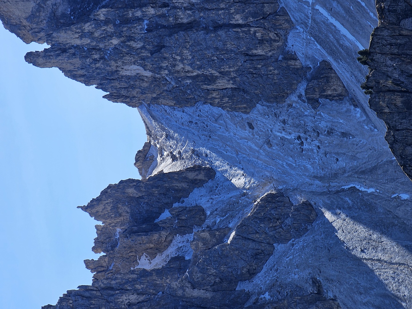 roa-uphill3.jpg