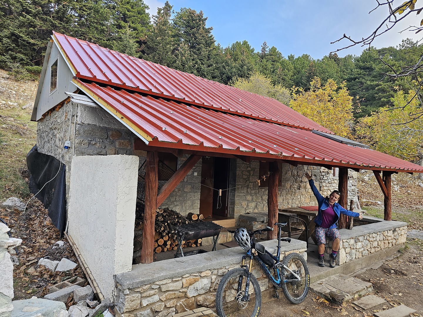 taygetos-hut6.jpg