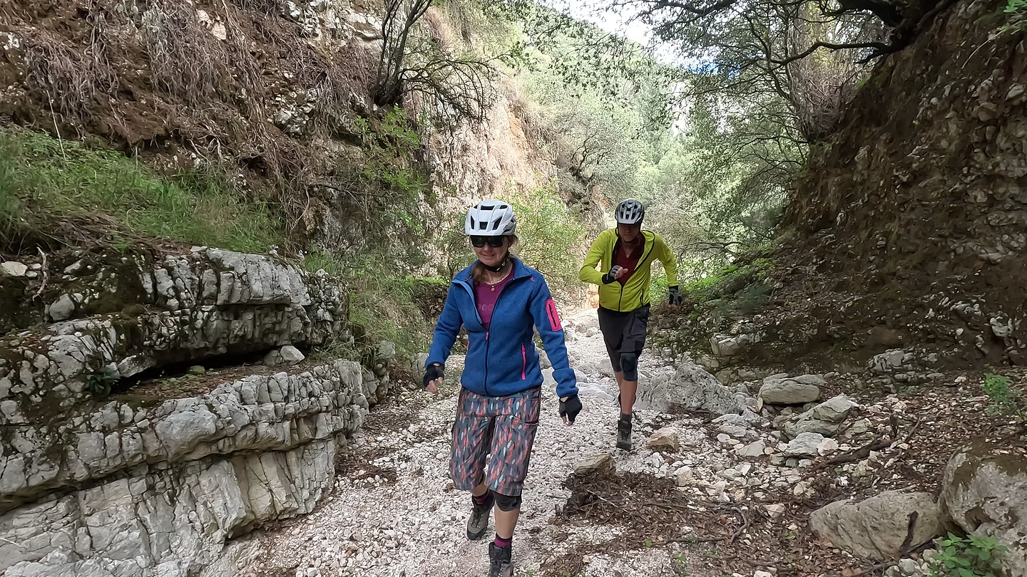 vassiliki-canyon2.jpg