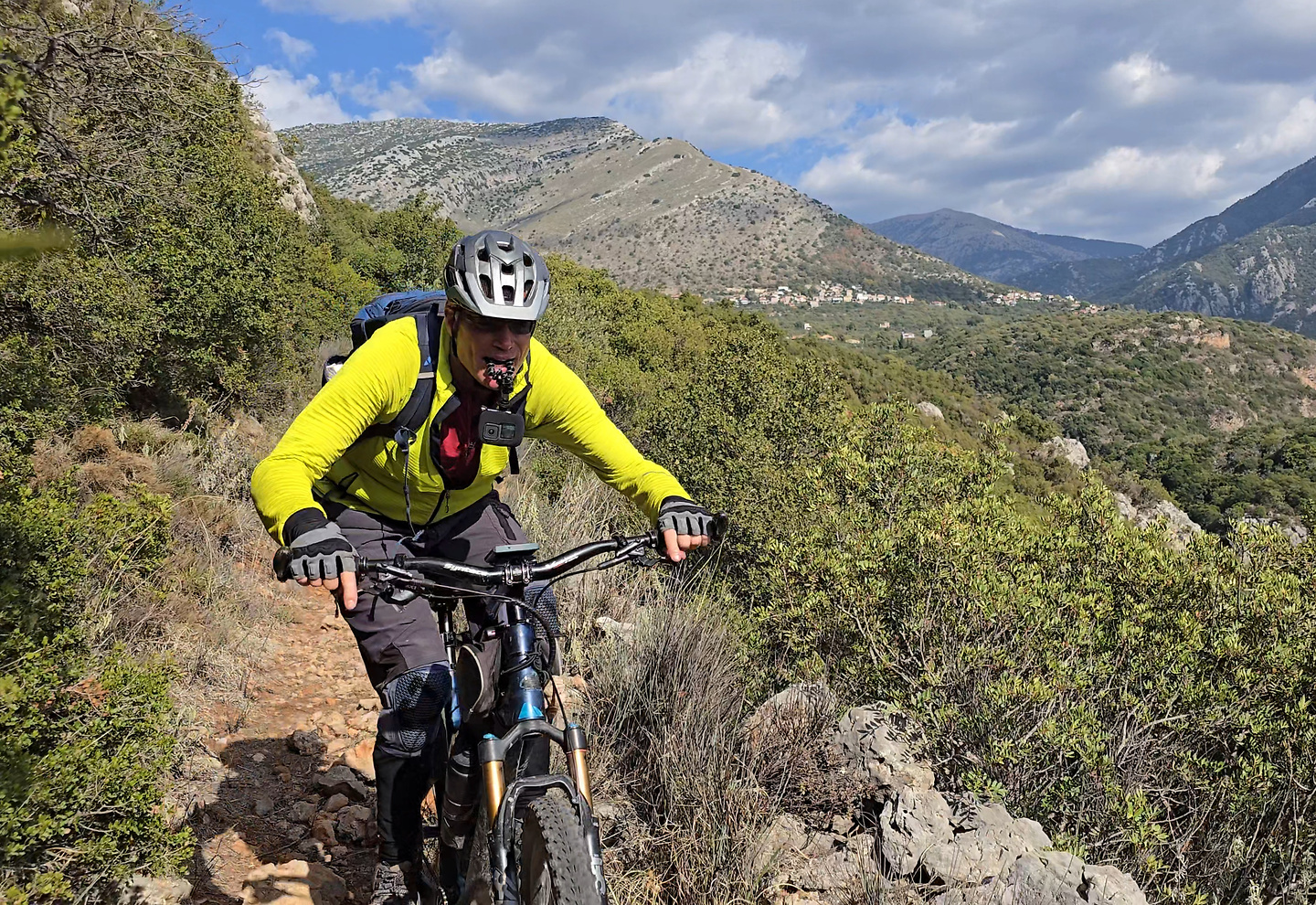 viros-trail2.jpg