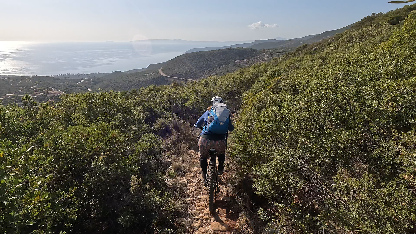 viros-trail3.jpg