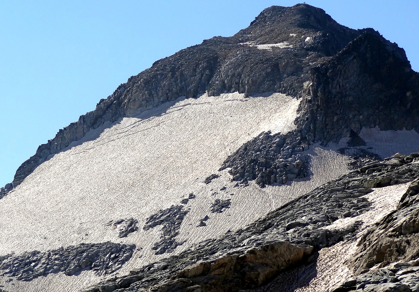 aneto-peak2.jpg