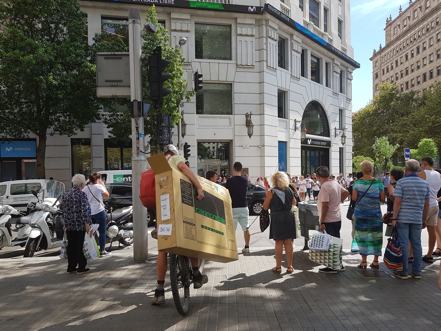 barcelona-bikebox.jpg