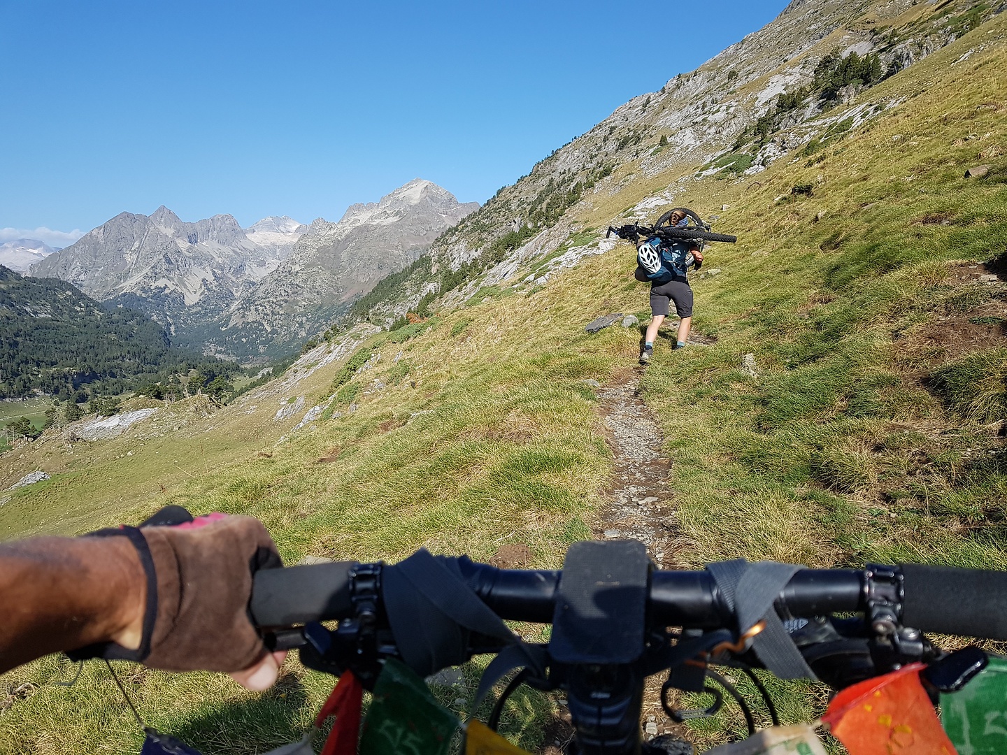 benasque-carry1.jpg