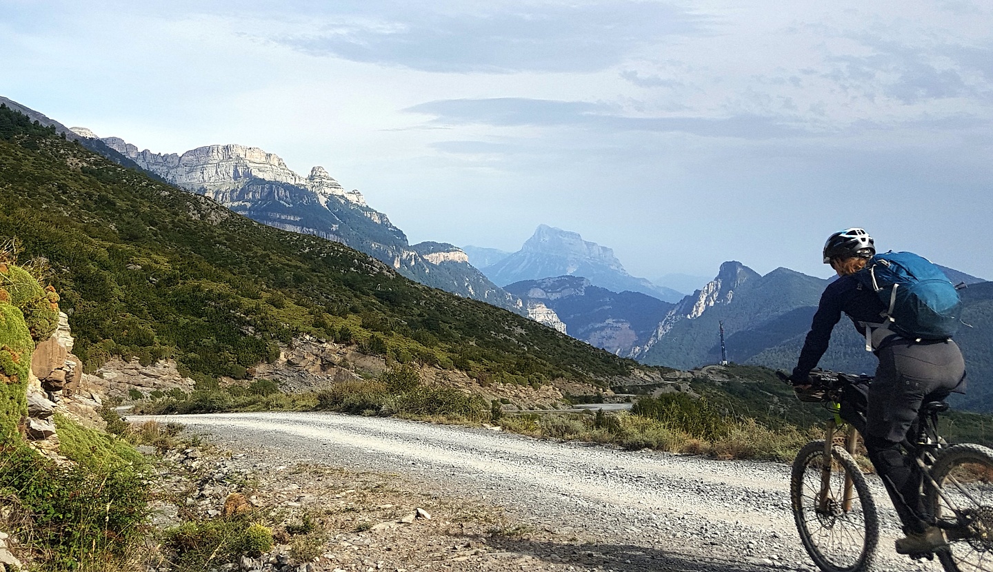 nerin-road1.jpg